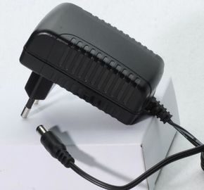 Ο προσαρμοστής 12v 2a 2.5a δύναμης μετατροπής εναλλασσόμενου ρεύματος/συνεχούς ρεύματος της ΕΕ προσάρμοσε το συνεχή συνδετήρα