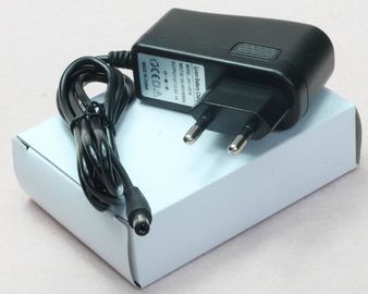 ιονικός 18650 φορτιστής μπαταριών λι 4.2V 12.6V 16.8V/όξινος φορτιστής μπαταριών μολύβδου με το πράσινο φως στροφής
