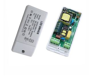 1A 1000mA 12W στη σταθερή τάση 15w οδήγησε τη FCC CE Rohs οδηγών 12v που χαρακτηρίστηκε