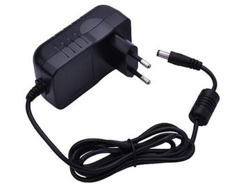 ο τοίχος 12V 1A 1.5A 2A 2.5A 3A τοποθετεί τον προσαρμοστή 12W 24W 36W δύναμης με το CE CB UL που πιστοποιείται, για τις κάμερες CCTV μπαταριών μηχανών